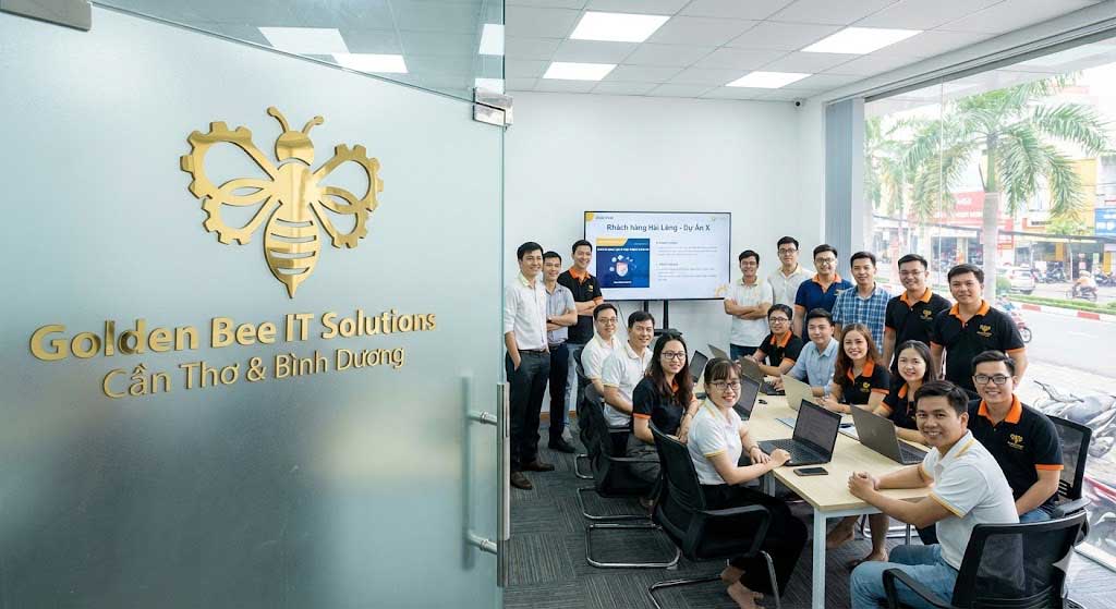 Golden Bee company team of 150+ engineers providing complete app development and support services